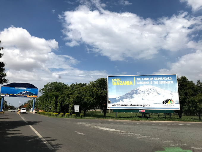 Airport transfer vehicle